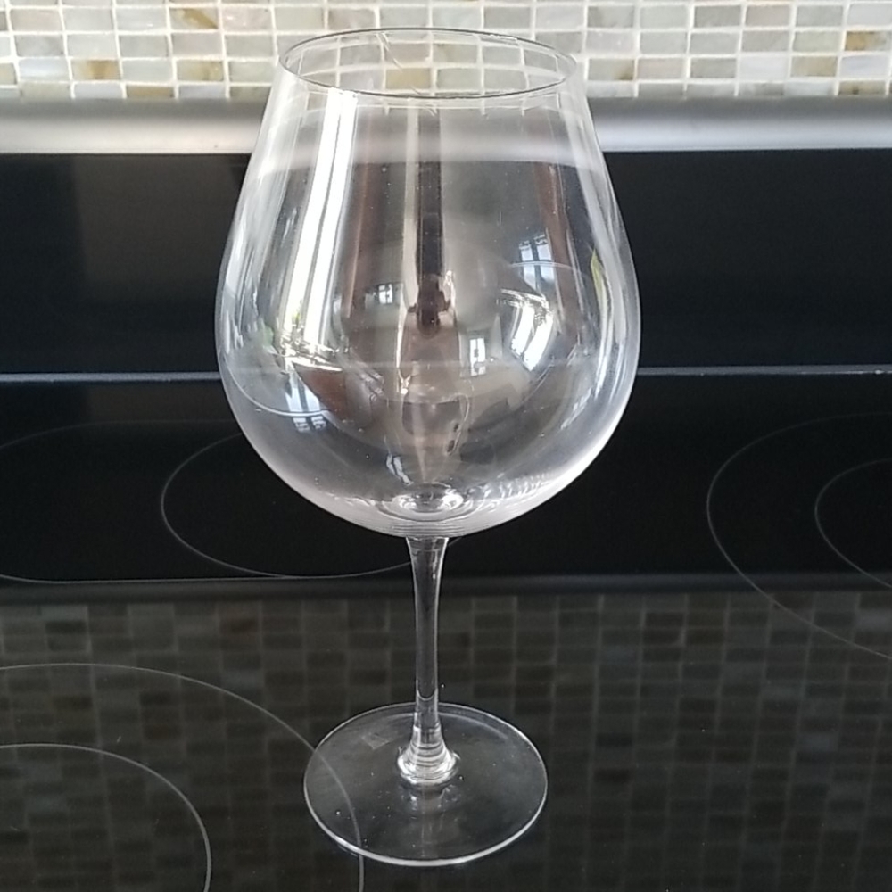 Giant Wine Glass - holds a bottle! - Picture 2 of 8